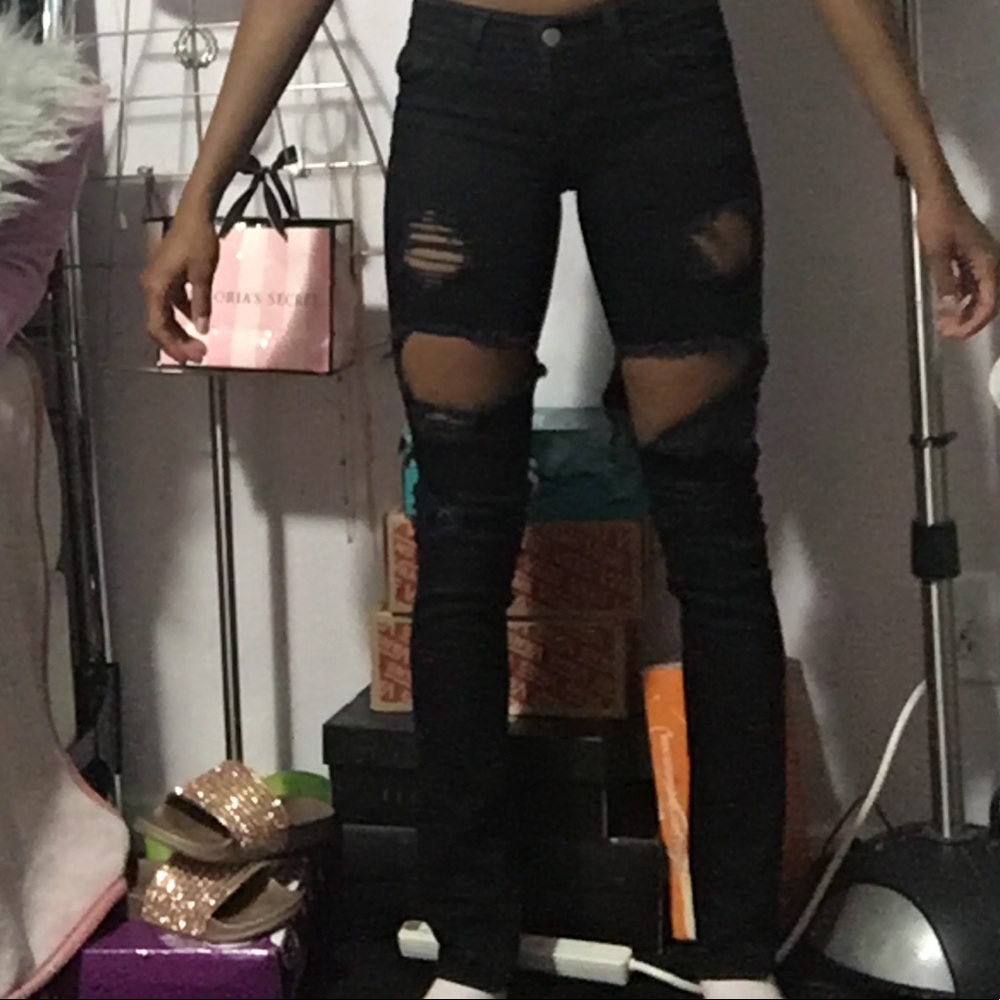 Black ripped jeans